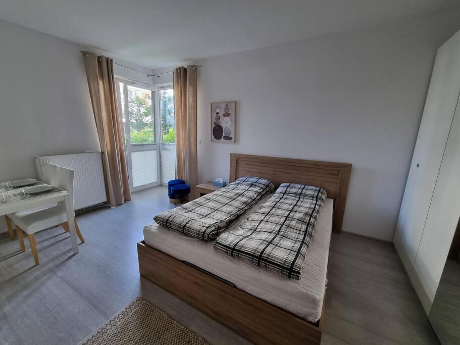Apartament King-size Bed With Garden Warszawa